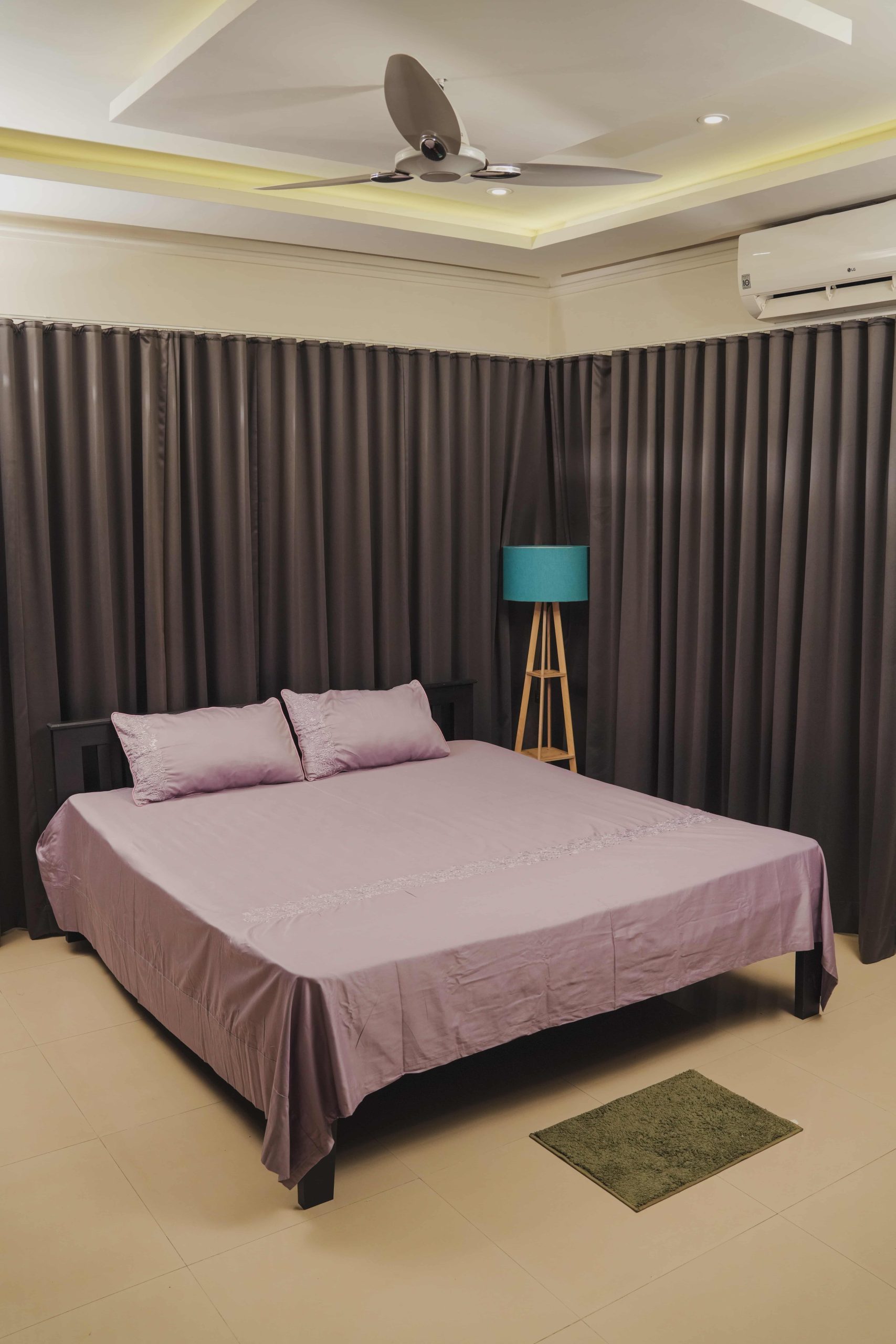 Mauve Serenity Vertical Floral Embroidered Bedding Set